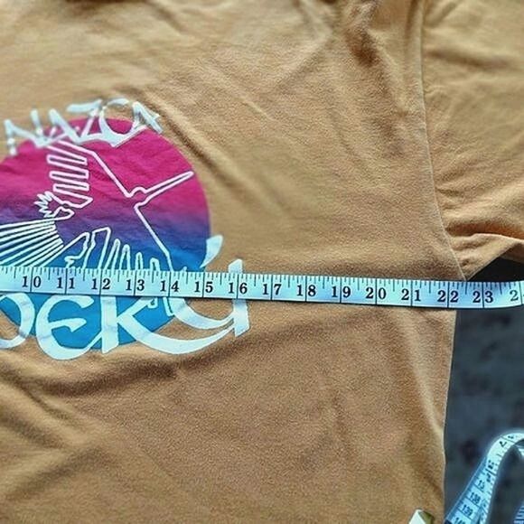 Vtg bumblebee yellow Nazca Peru graphic t-shirt - Picture 8 of 11